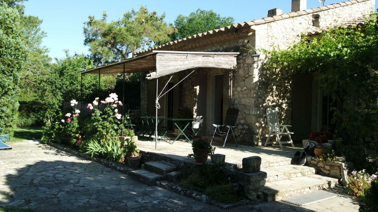 Mas Grimaud - Gite- Studio Et Chambres D'Hotes Familiales เอย์กาลิแยร์ ภายนอก รูปภาพ