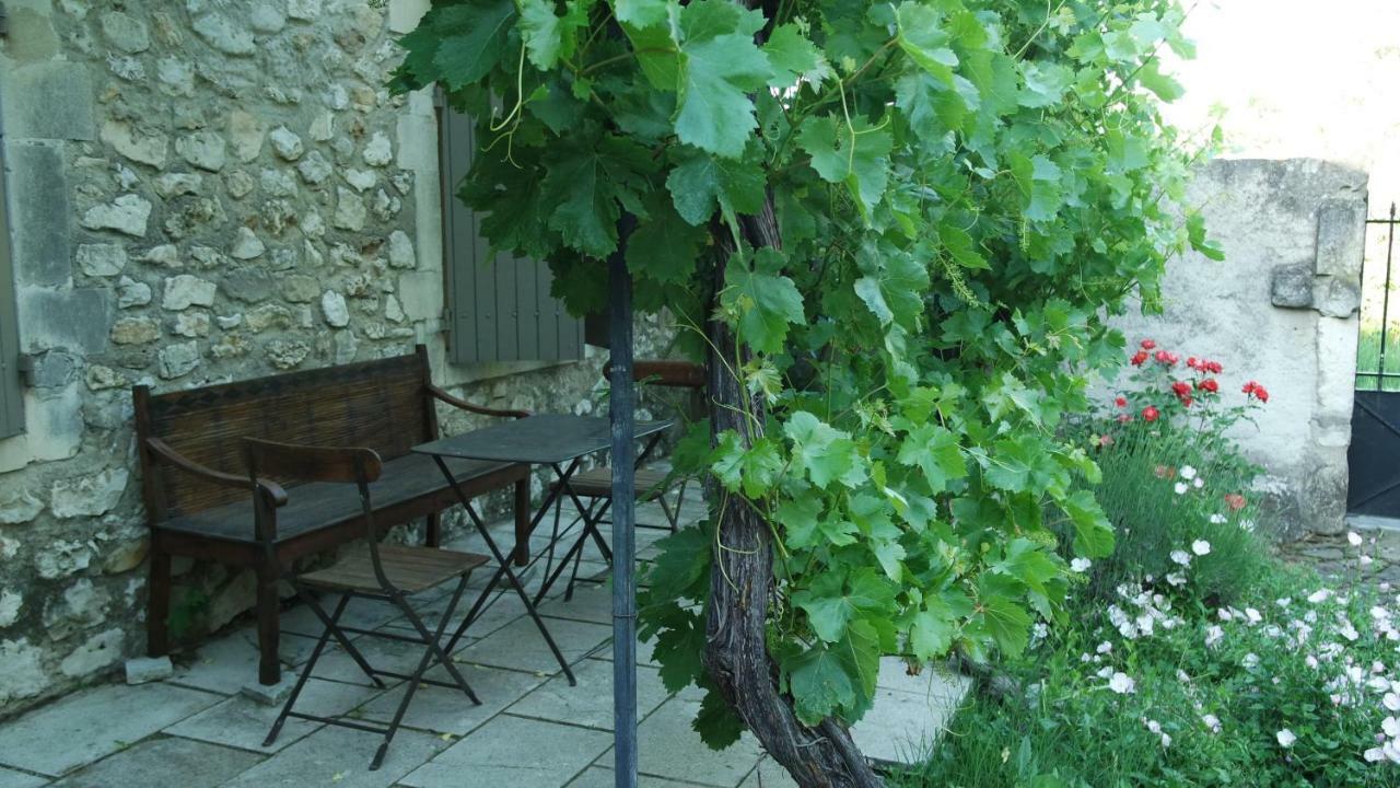 Mas Grimaud - Gite- Studio Et Chambres D'Hotes Familiales เอย์กาลิแยร์ ภายนอก รูปภาพ
