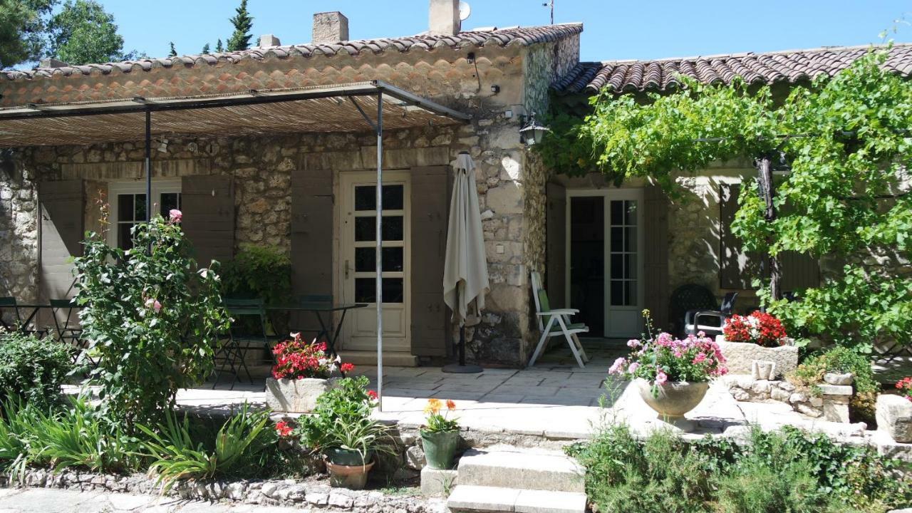 Mas Grimaud - Gite- Studio Et Chambres D'Hotes Familiales เอย์กาลิแยร์ ภายนอก รูปภาพ